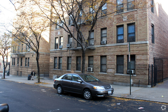 Building Photo - 105 E 177th St