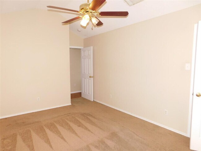 Building Photo - 6726 Windrift Way