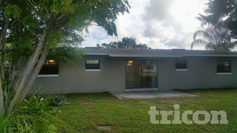 Building Photo - 1122 Ibsen Ave