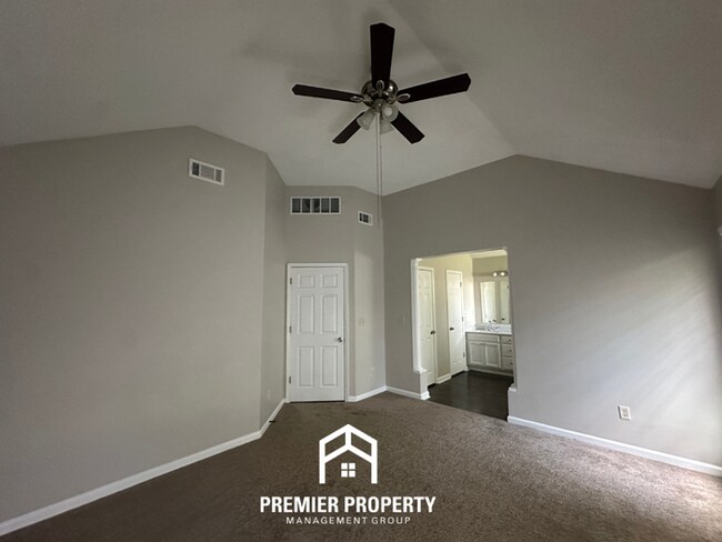 Building Photo - Stunning 3BR/2BA Arlington Home with Vaulted Ceilings, Luxury Bath & 2-Car Garage!