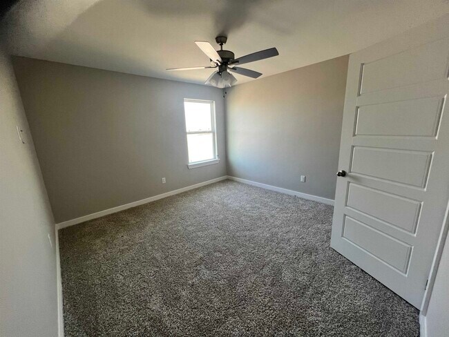 Building Photo - 1616 Sambar Lp