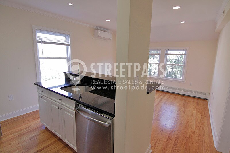 Building Photo - 1 Langdon Sq