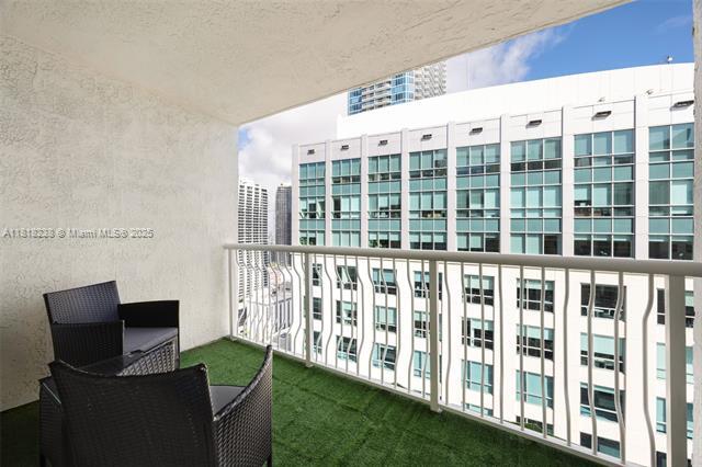 Building Photo - 1200 Brickell Bay Dr