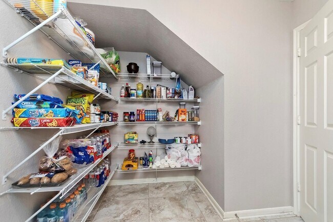 Building Photo - 20738 Fair Castle Dr