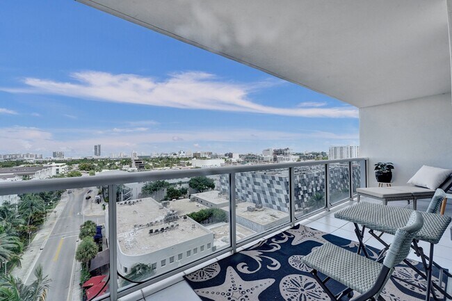 Building Photo - 1900 Sunset Harbour Dr