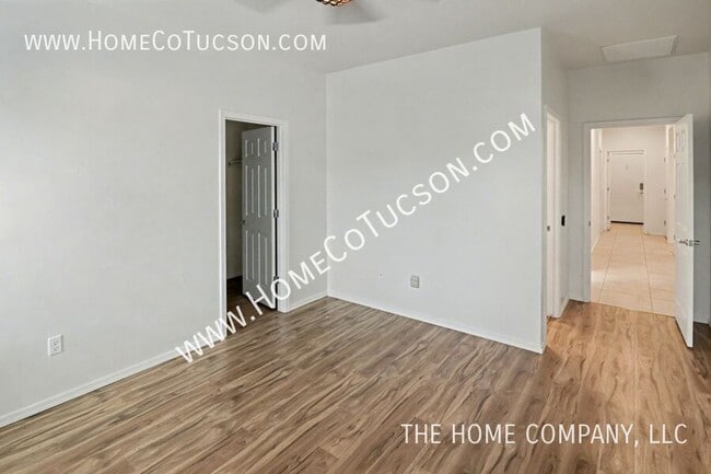 Building Photo - 34584 S Bronco Dr