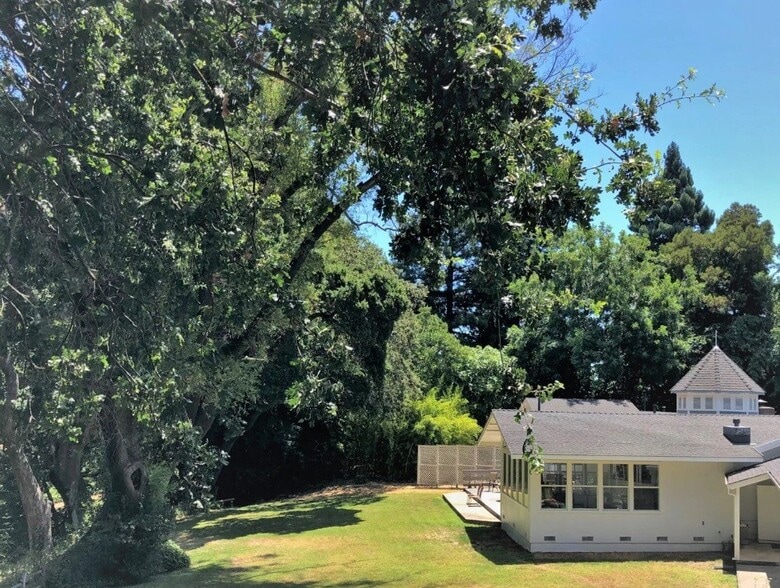 Building Photo - 1042 Easum Dr
