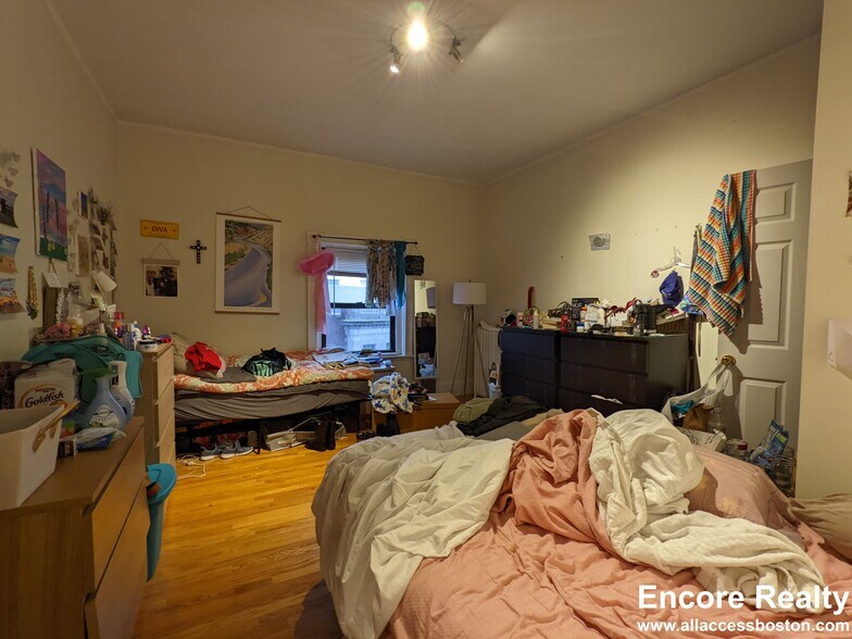 Building Photo - 43 Bay State Rd