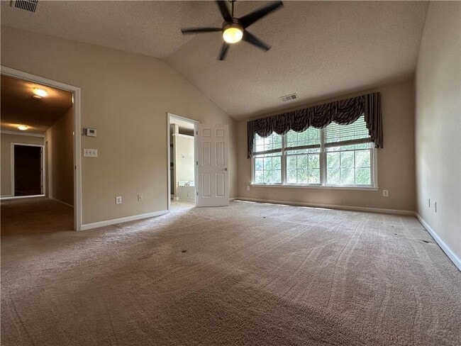 Building Photo - 3960 Longlake Dr