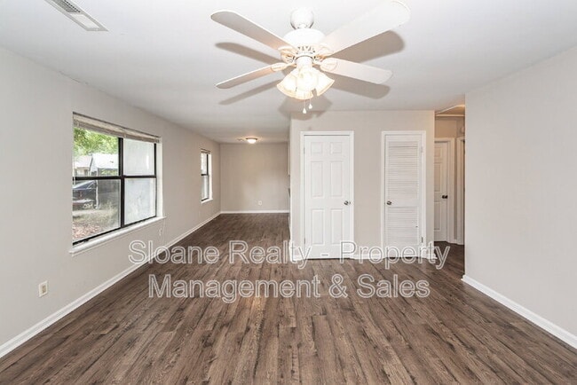 Building Photo - 819 Sandpiper Dr