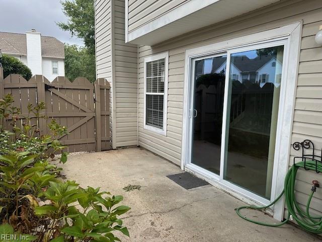 Building Photo - 1653 Pattington Cir