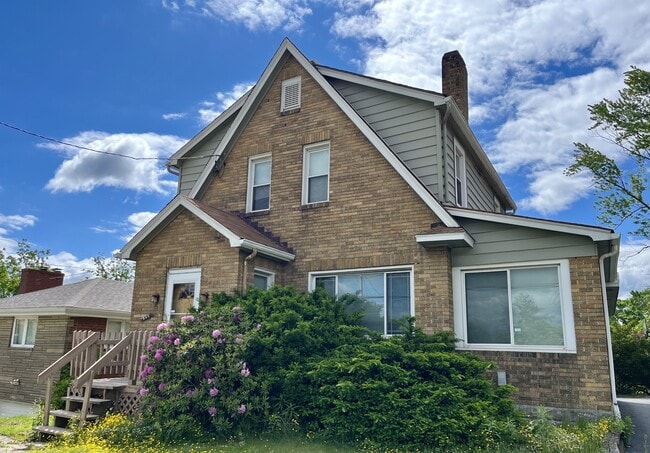 Primary Photo - 849 Bower Hill Rd