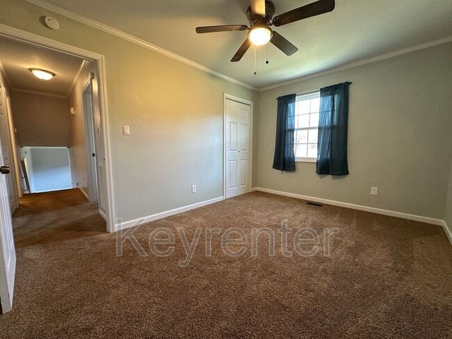 Building Photo - 300 Jefferson Ln