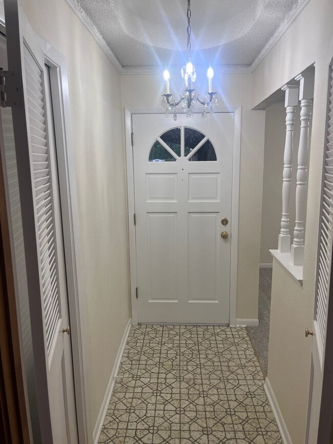 Building Photo - Brick 3/2/2 in Nice Denison Neighborhood O...