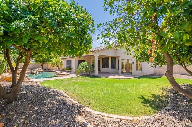 Building Photo - 4663 S Oleander Dr