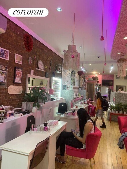 Building Photo - 433 E 115th St