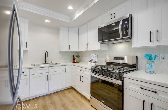 Building Photo - 658 S Webster Ave