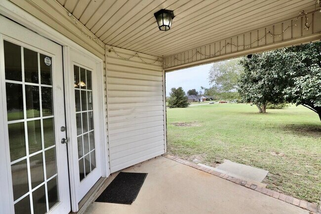 Building Photo - 60 Vinca Ct