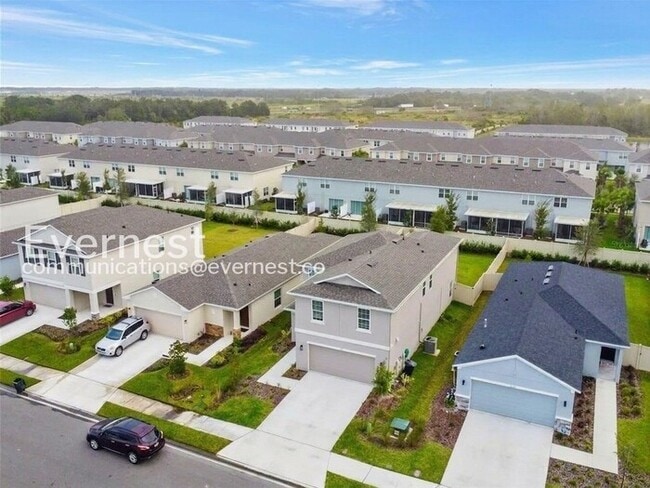 Building Photo - Spacious 5 Bed, 3.5 Bath Home with Fenced Yard and 2-Car Garage | Available Soon!