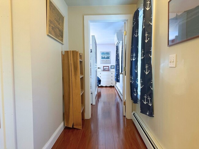 Building Photo - Winter Rental: Available Oct. 1-May 31 (Ut...