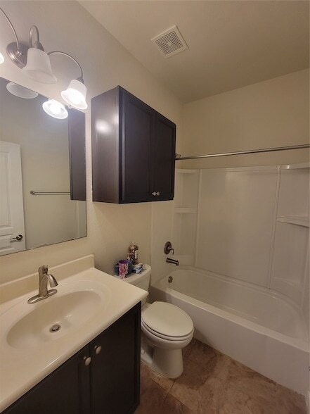 Building Photo - 20135 Linden Spruce Ln