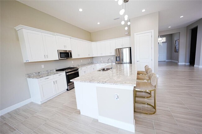 Building Photo - 9124 Bernini Pl
