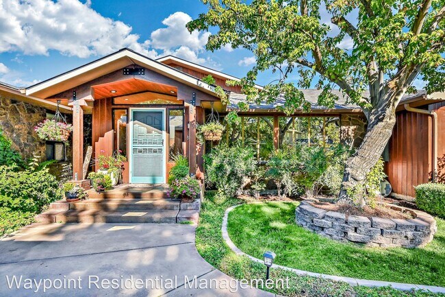 Building Photo - 5 br, 4 bath House - 136 Dover Lane