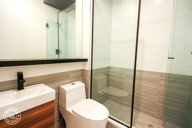 Building Photo - 406 Cornelia St