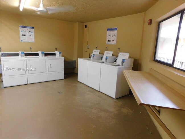 Building Photo - 8065 SW 107th Ave