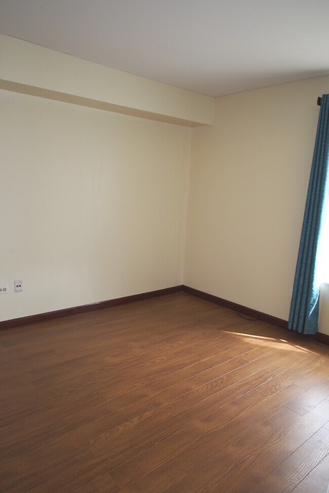 Building Photo - 6158 Knoll Way Dr