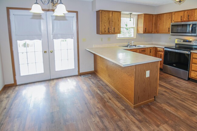 Building Photo - 4754 Leybourne Dr