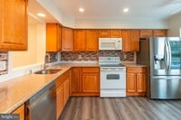 Building Photo - 308 Wayne Ct