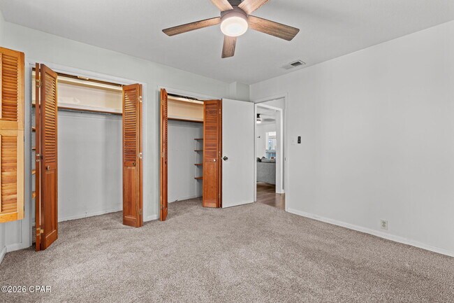 Building Photo - 136 Colina Cir