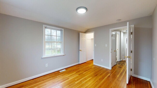 Building Photo - Maple Heights Area - 3 Bedroom Single Family Home