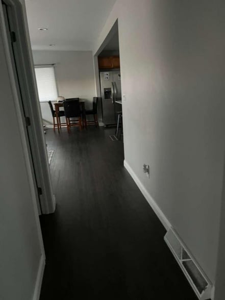 Building Photo - 1550 Frebis Ave