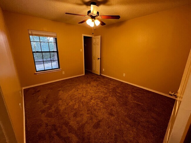 Building Photo - 7714 Red River Bay