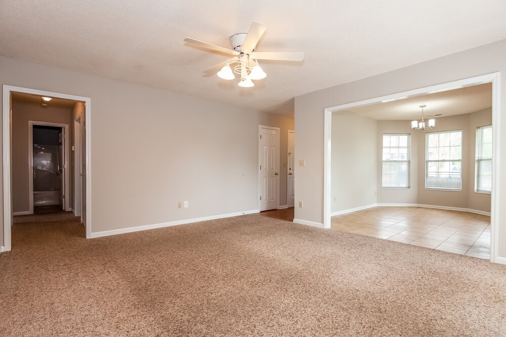 Building Photo - 4980 Valley Trail Ct