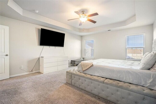 Building Photo - 5526 Donerail St