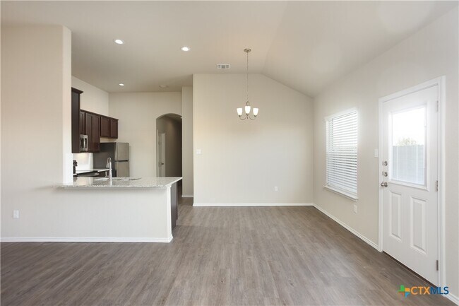 Building Photo - 3428 Scott Cir