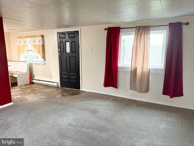 Building Photo - 213 W Chapline St