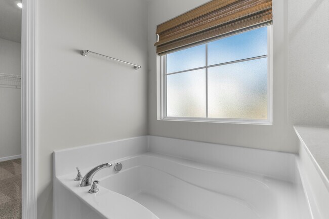 Building Photo - 672 Penfolds Wy