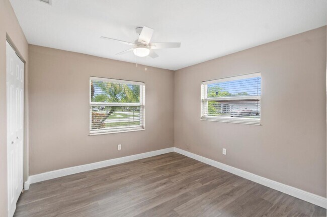 Building Photo - 4784 Alfresco St