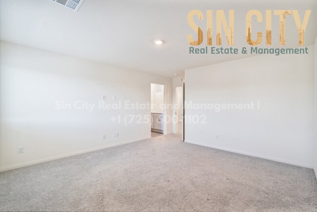 Building Photo - 3366 La Cura Ave