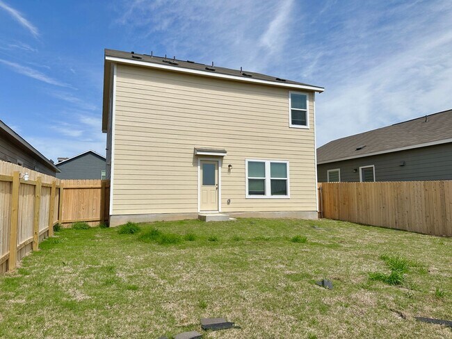 Building Photo - Coming Soon!  Late July Move in Available...