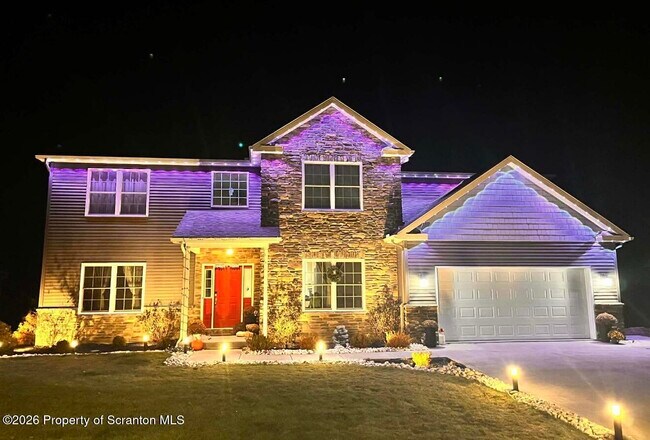 Building Photo - 124 Falcon Ln