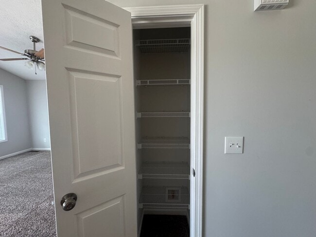 Building Photo - Newly Renovated 3BR 2BA home close to GM, ...