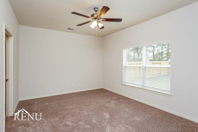 Building Photo - 10406 Sweetwater Creek Dr