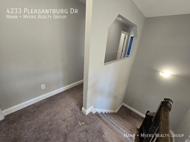 Building Photo - 4233 Pleasantburg Dr
