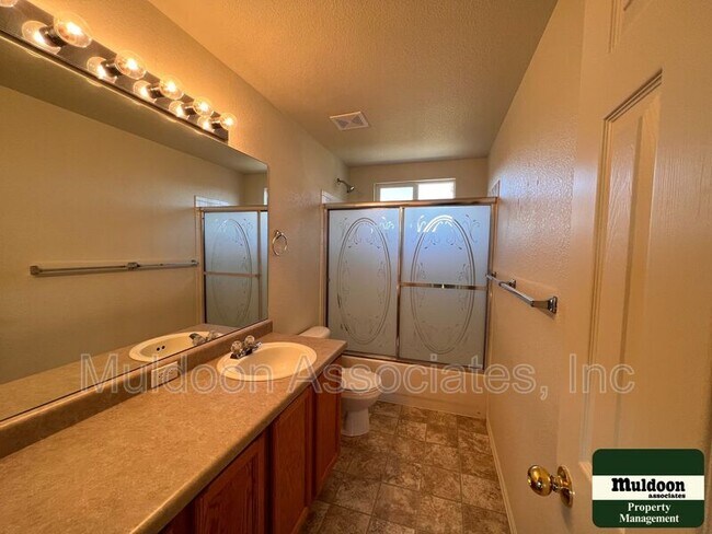 Building Photo - 5807 Poudre Way