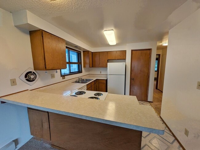Building Photo - 275 - Residential